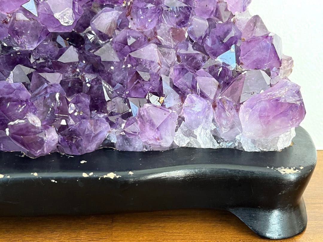 SALE✩.*˚天然石 水晶 アメジスト クラスター 原石 3.5kg 台座付き