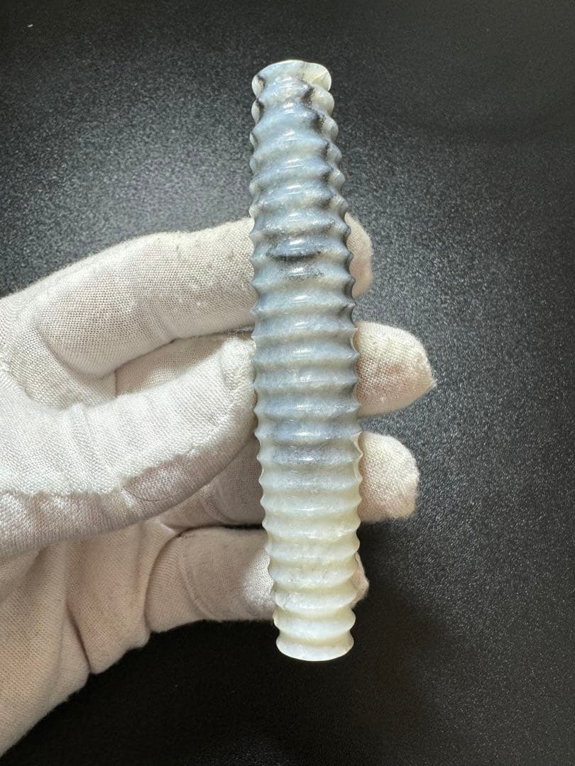 漢代和田玉　黒白二色 旋文様 玉珠子（ビーズ） 高古玉 置物 紋彫り件旧家蔵出し