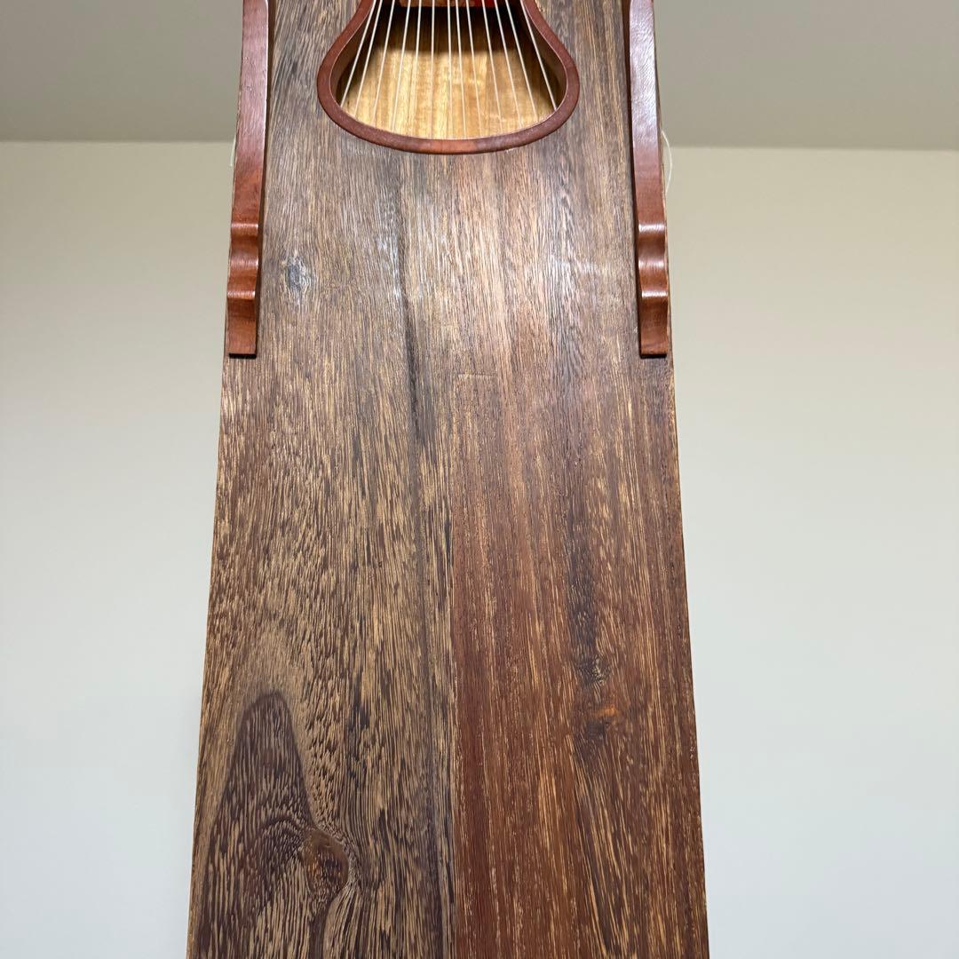 【送料無料】13弦琴 和楽器 くり甲 すだれ彫り 蒔絵 袋付き