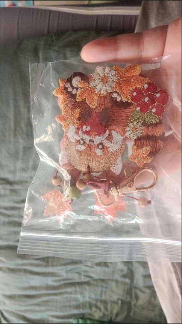 刺繍レッサーパンダキーリング