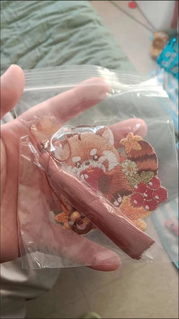 刺繍レッサーパンダキーリング