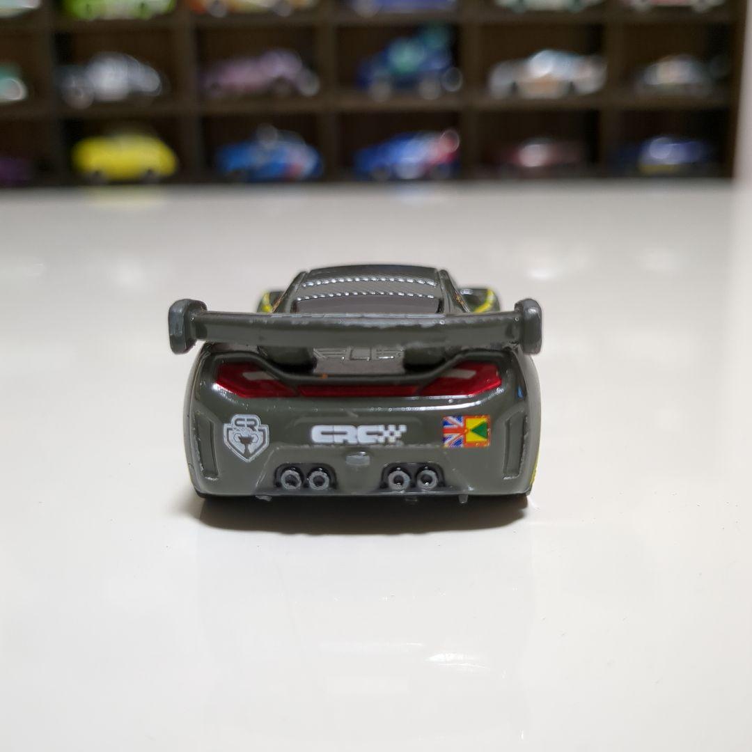 レア品！カーズ ルイスハミルトン(カーボンレーサータイプ) トミカ