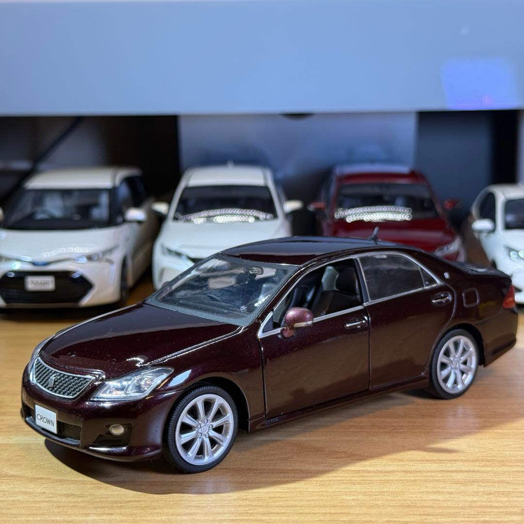 非売品】トヨタ クラウン 200系 カラーサンプルミニカー 1/30 - メルカリ