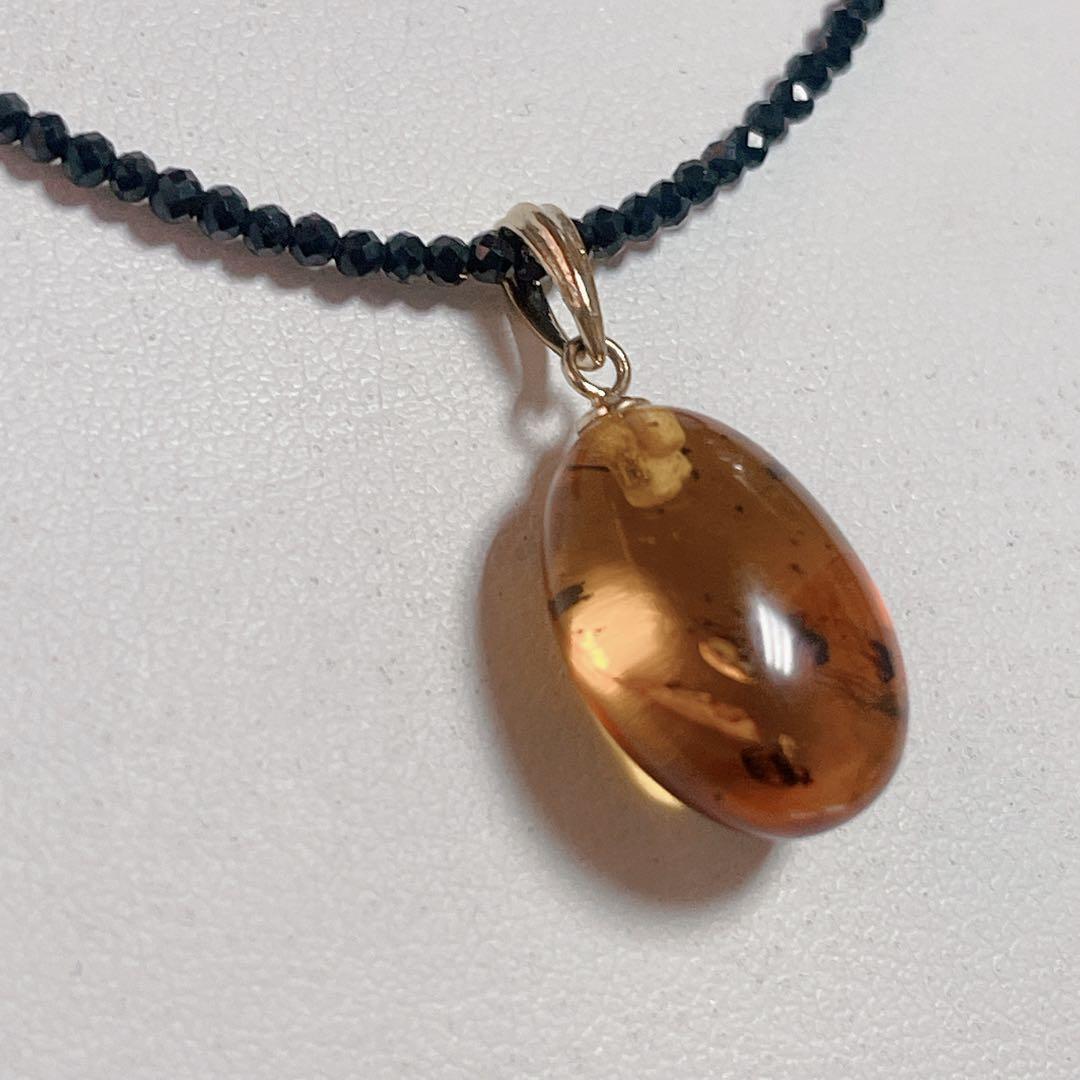 琥珀虫入りペンダントブラックスピネルネックレスNO25-2407