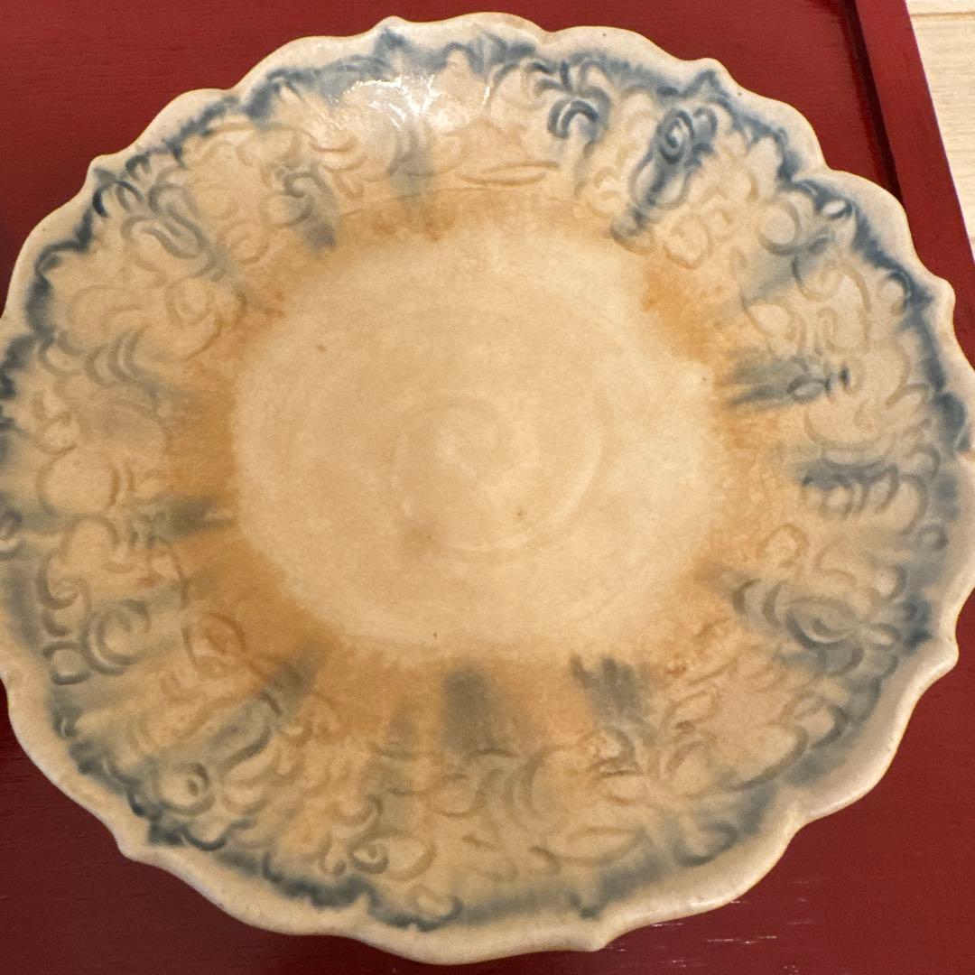 イムサエムさんのお皿2枚セット 波型縁取り陶器皿2枚セット