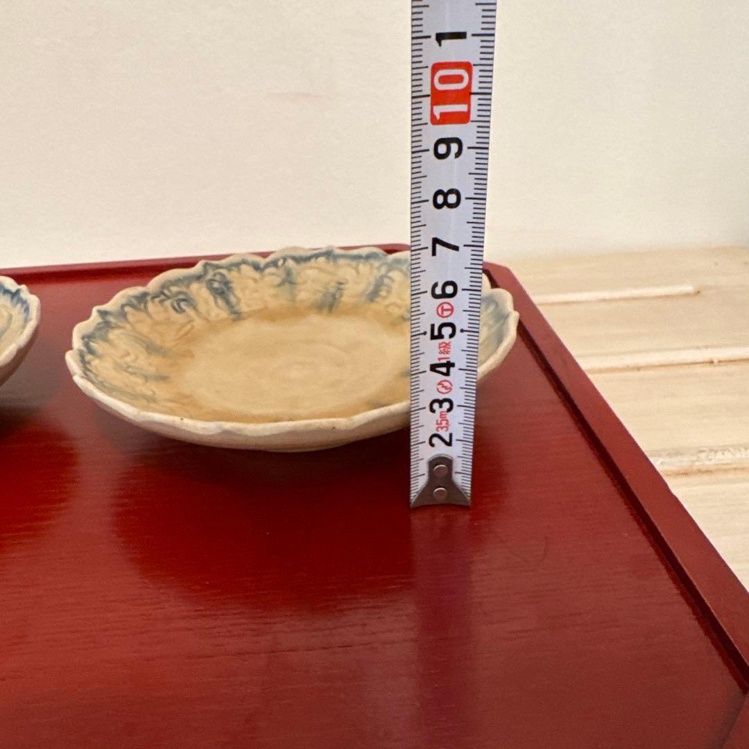 イムサエムさんのお皿2枚セット 波型縁取り陶器皿2枚セット