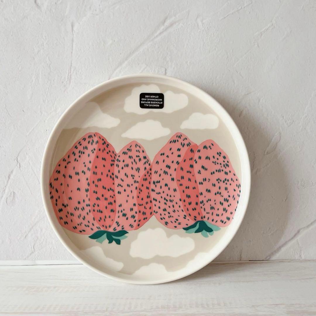 ♡マリメッコ　マンシッカ ヴォレット プレート　2枚　限定　いちご　北欧　皿