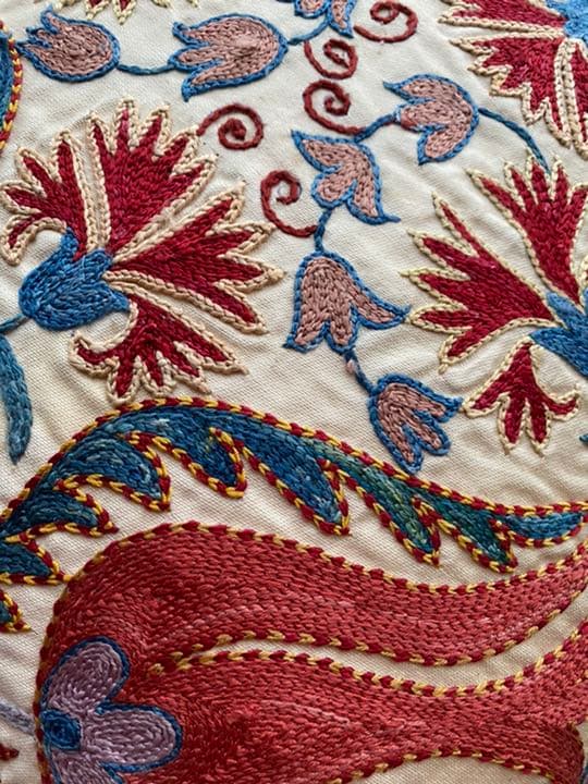 ウズベキスタン製 シルク スザニ刺繍 クッションカバー 48×43 SZN707