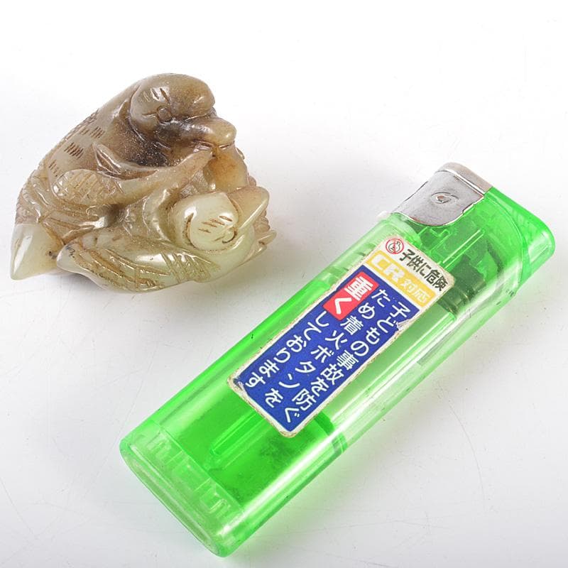 中国　玉石彫刻　親子鳥彫　根付　紙鎮　置物　C　7757E