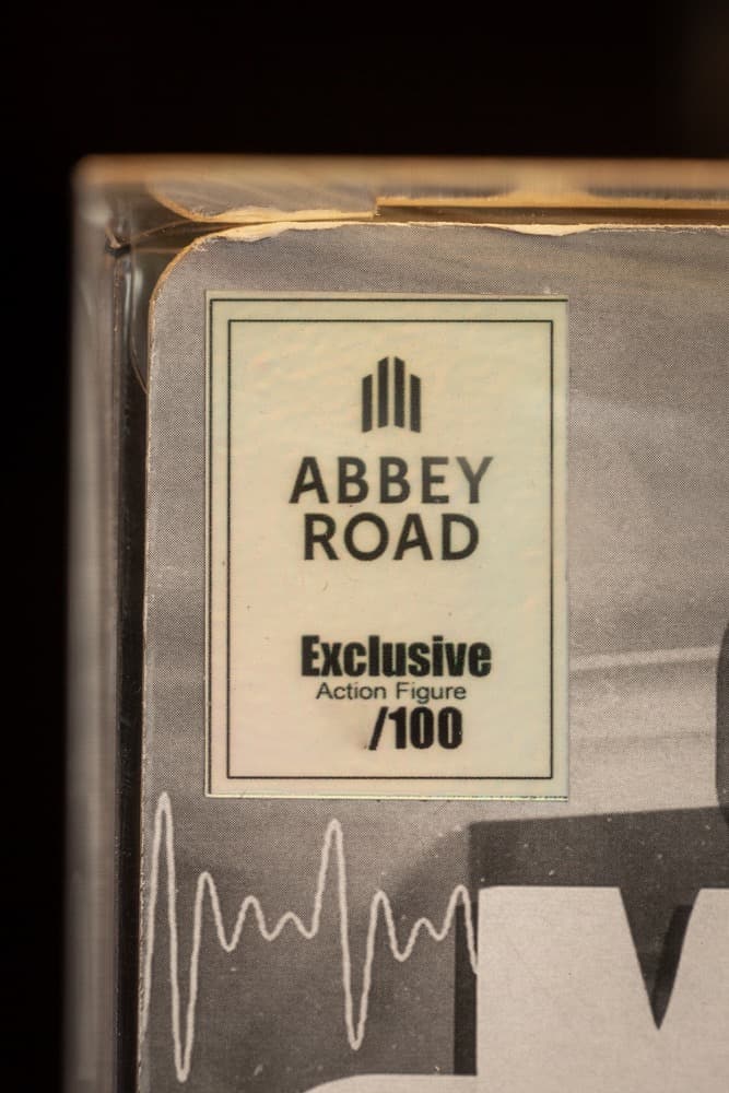 ビートルズ　ジョージマーティン　フィギュア　世界限定100 ブラック&ホワイト