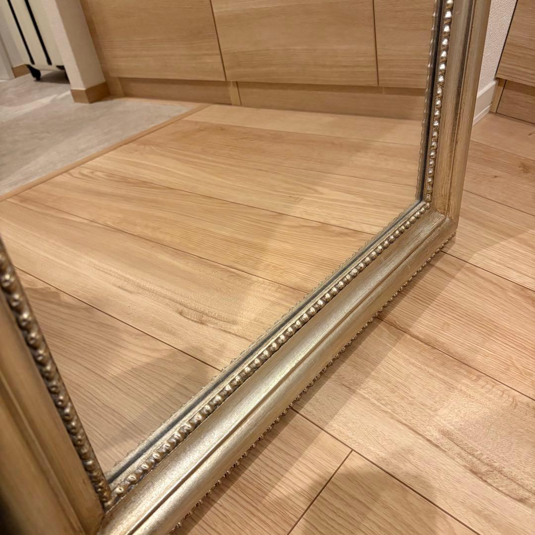 ローラアシュレイで購入 壁掛けミラー シャンパンゴールド 60cm×80cm