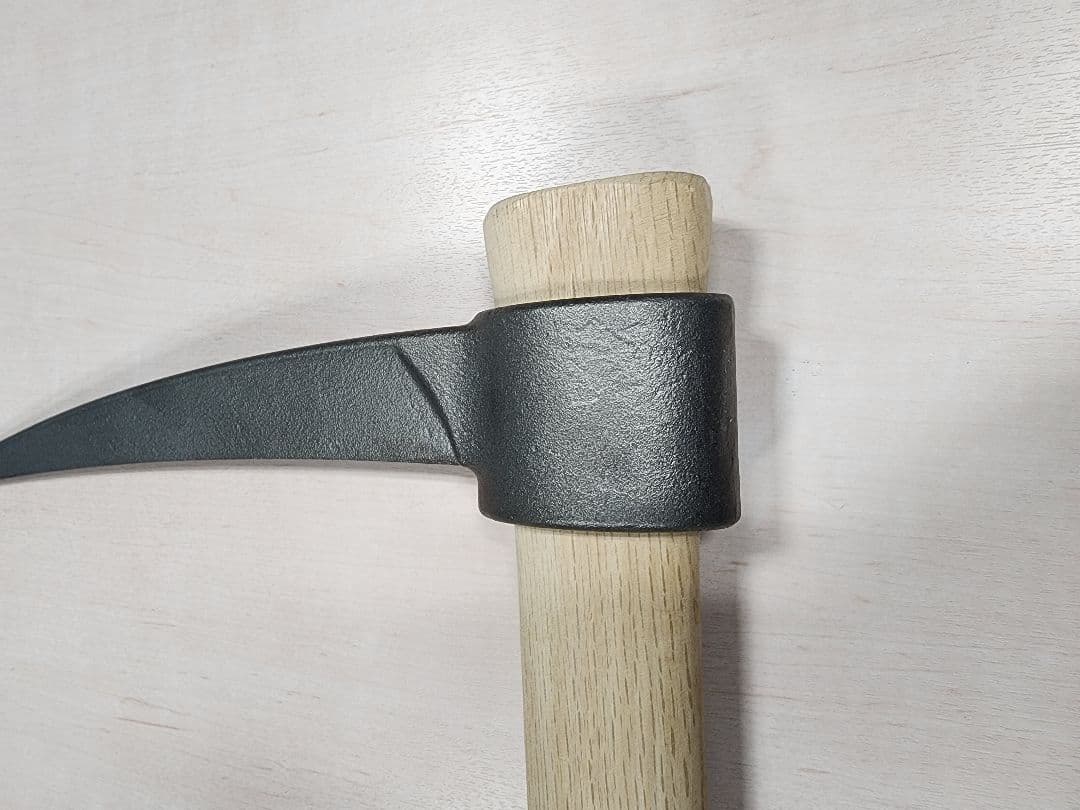 新品•未使用 日本製 ツルハシ 木製ハンドル 金属ヘッド