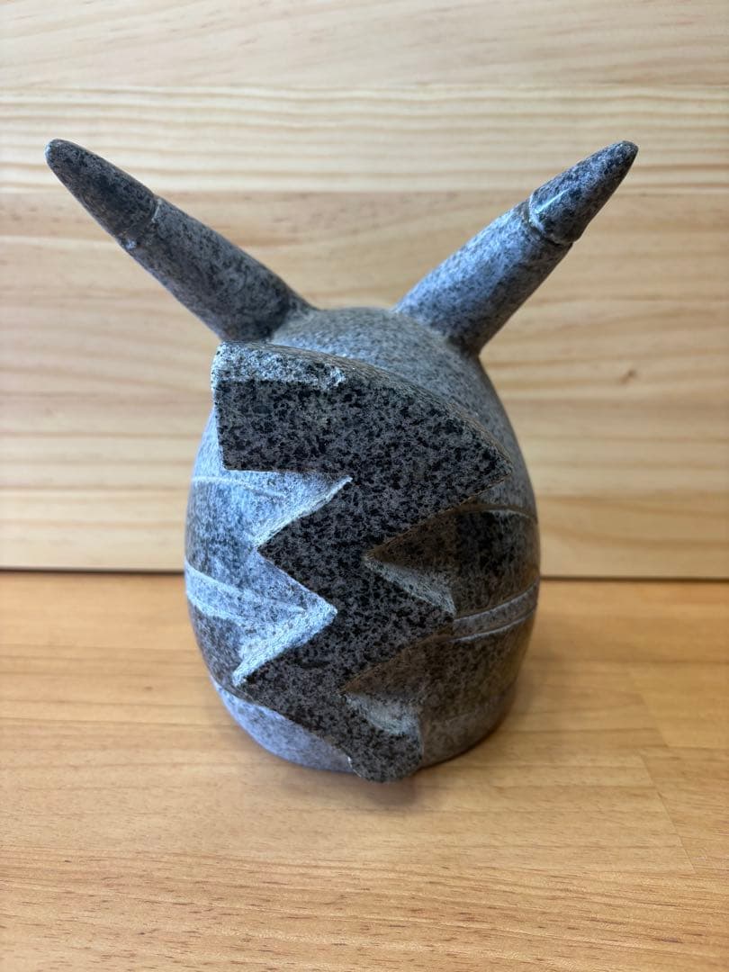 ピカチュウ　石