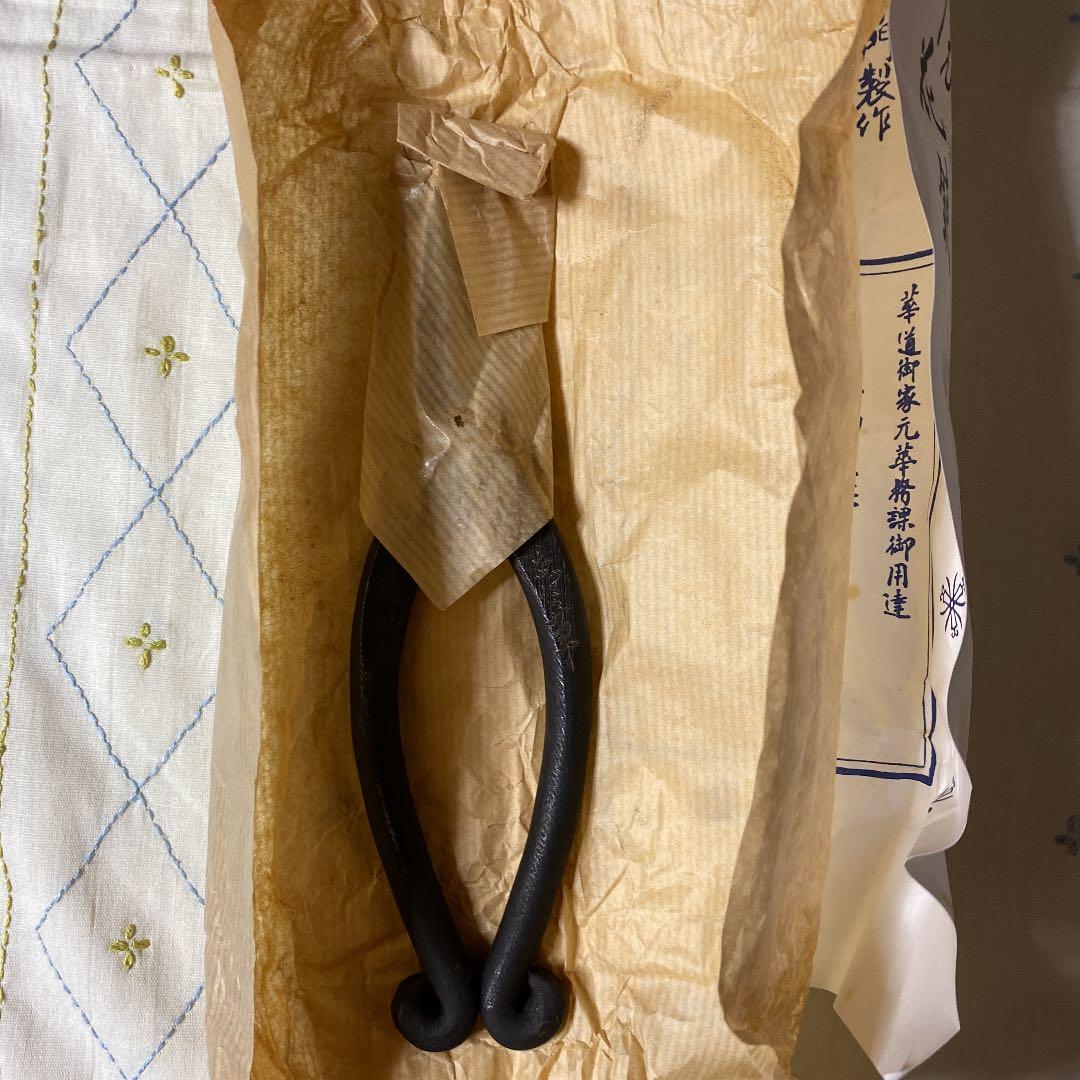 池坊 花鋏 安重 横山夢草先生 お名前入り 教授 上級者用 未使用 - メルカリ