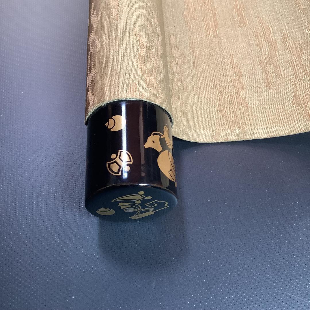 掛軸 書「一心月影」— 禅の悟りを映す妙興寺伝来の墨跡 高級ふ黒塗軸先