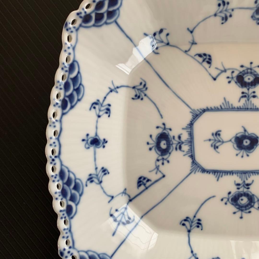 B&G 青い花模様の皿