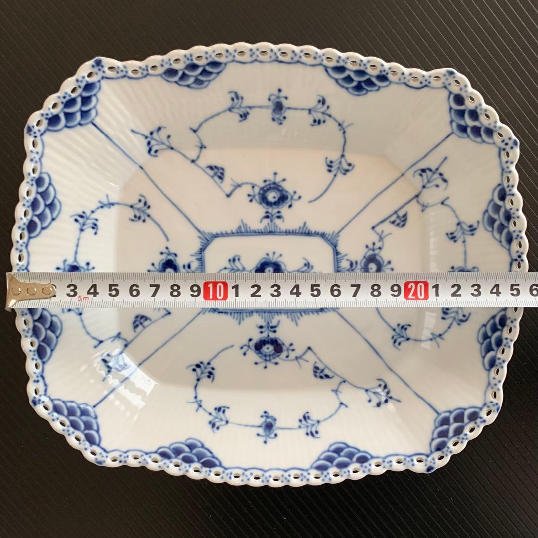 B&G 青い花模様の皿