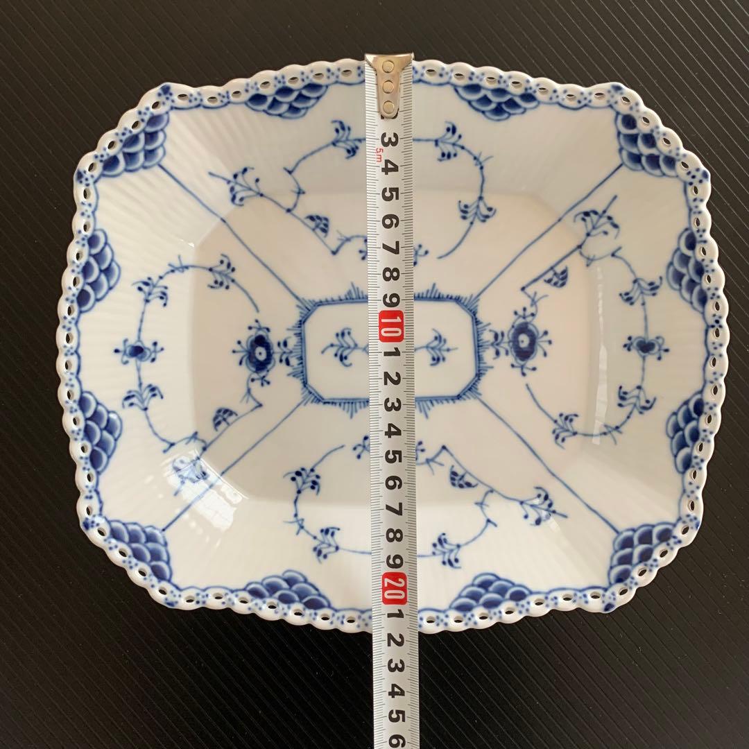 B&G 青い花模様の皿