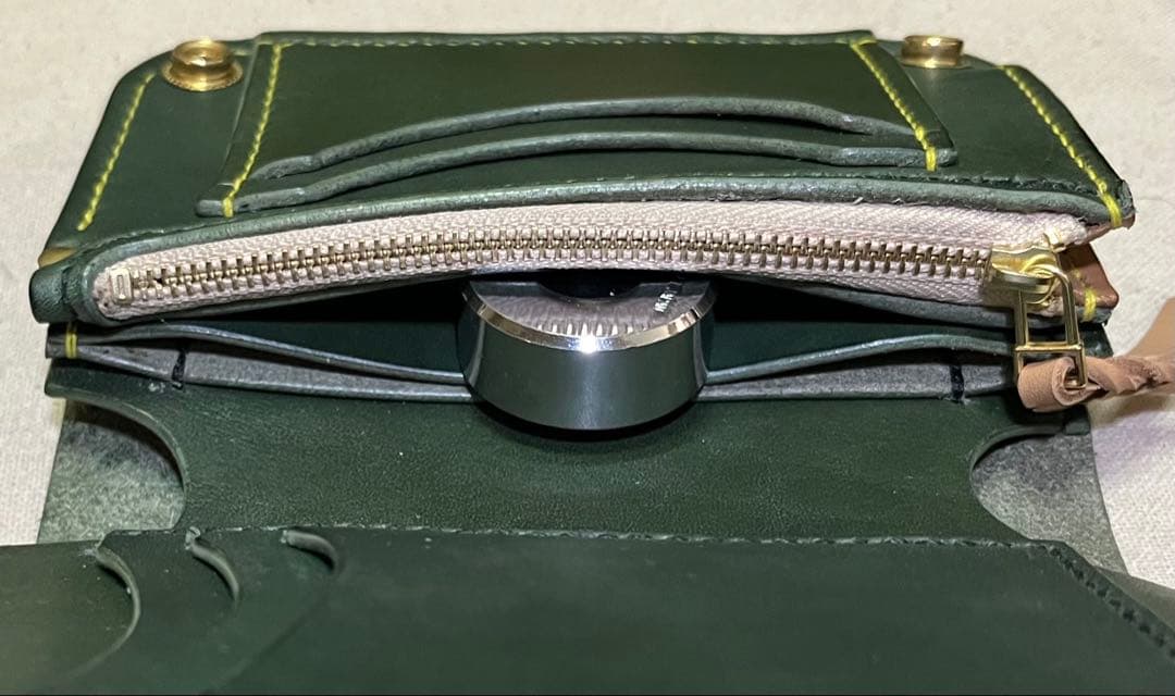 栃木レザー ミドル トラッカーウォレット 3層 グリーン