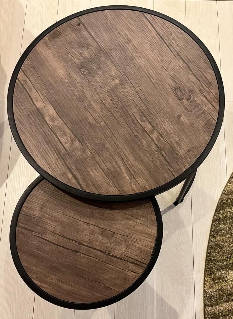 レトロシックな2-in-1入れ子テーブルセット - ヴィンテージ風