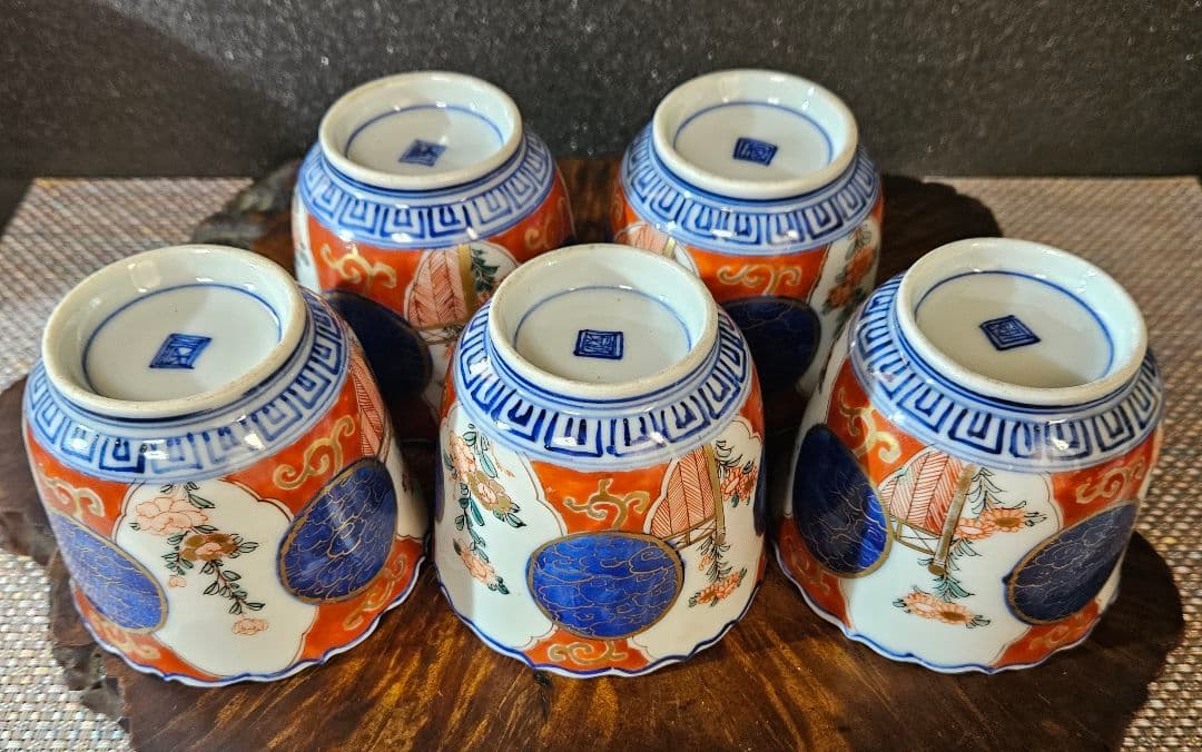 明治時代　古伊万里　錦手　金彩色絵　瑠璃金彩丸文様　花の図　そば猪口　湯呑5客