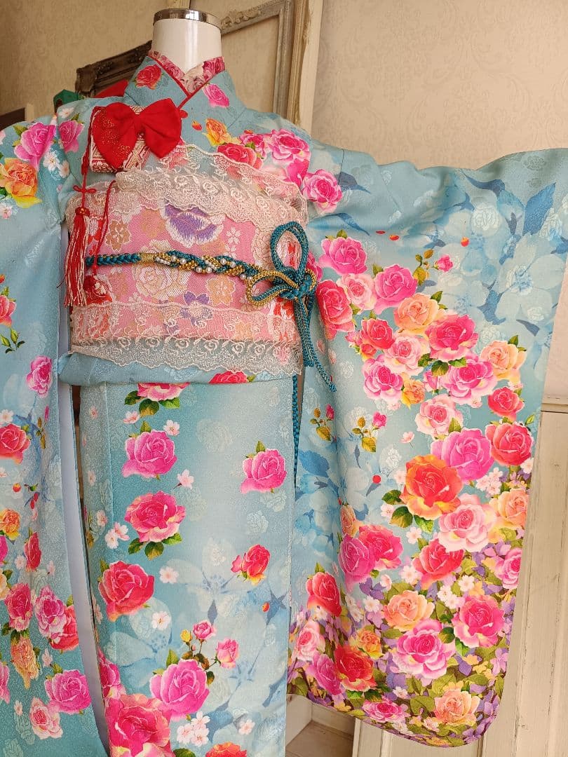 ブランドMoeブルーに薔薇の花の着物にピンクの袋帯セット