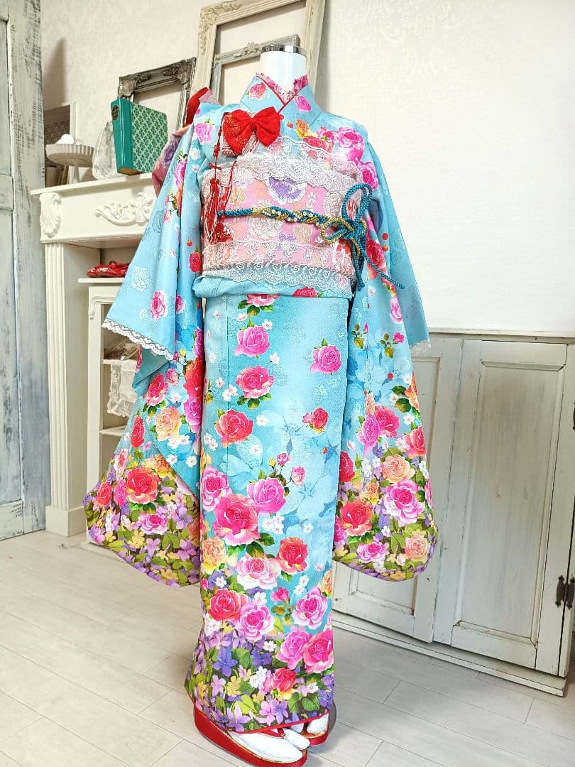 ブランドMoeブルーに薔薇の花の着物にピンクの袋帯セット