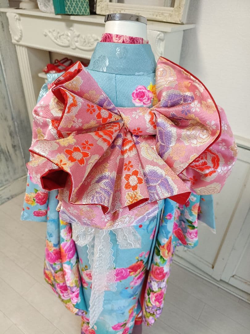 ブランドMoeブルーに薔薇の花の着物にピンクの袋帯セット