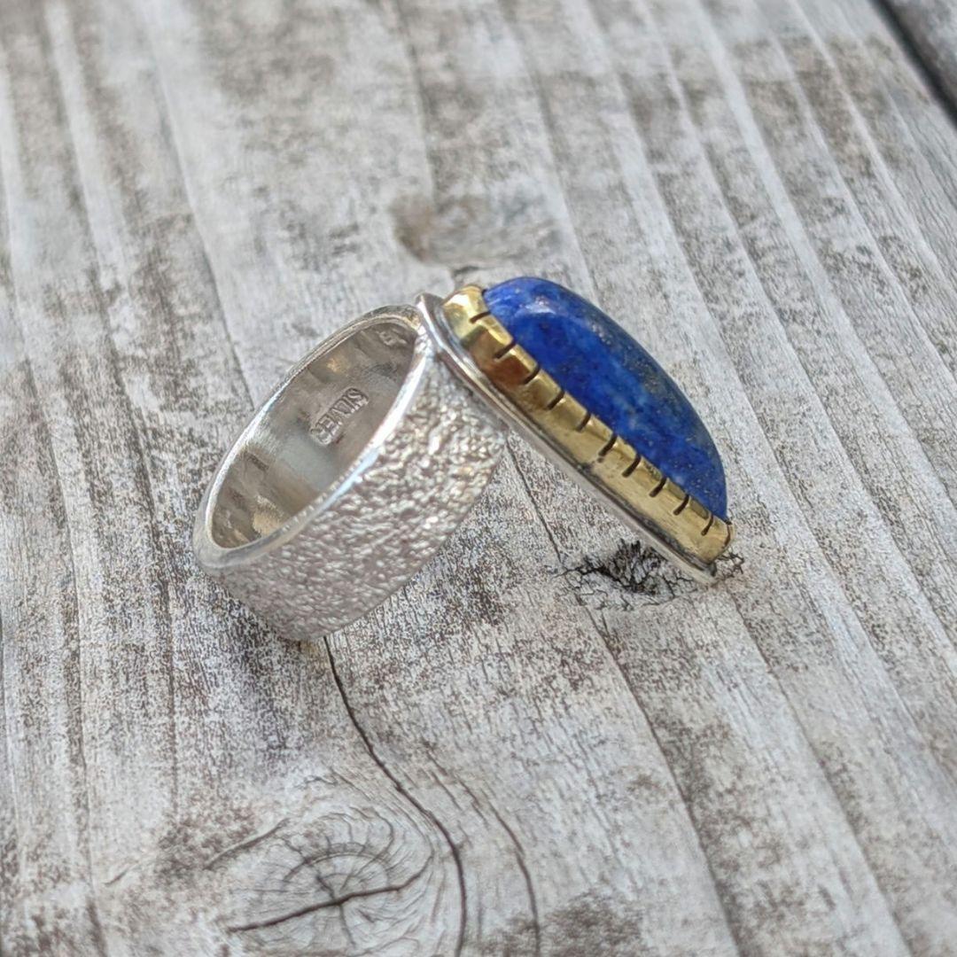 ハンドメイドのラピスラズリリング　インディアンジュエリー風　オールハンドメイド！