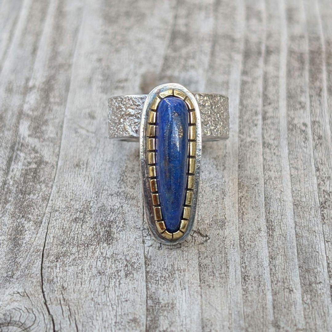 ハンドメイドのラピスラズリリング　インディアンジュエリー風　オールハンドメイド！