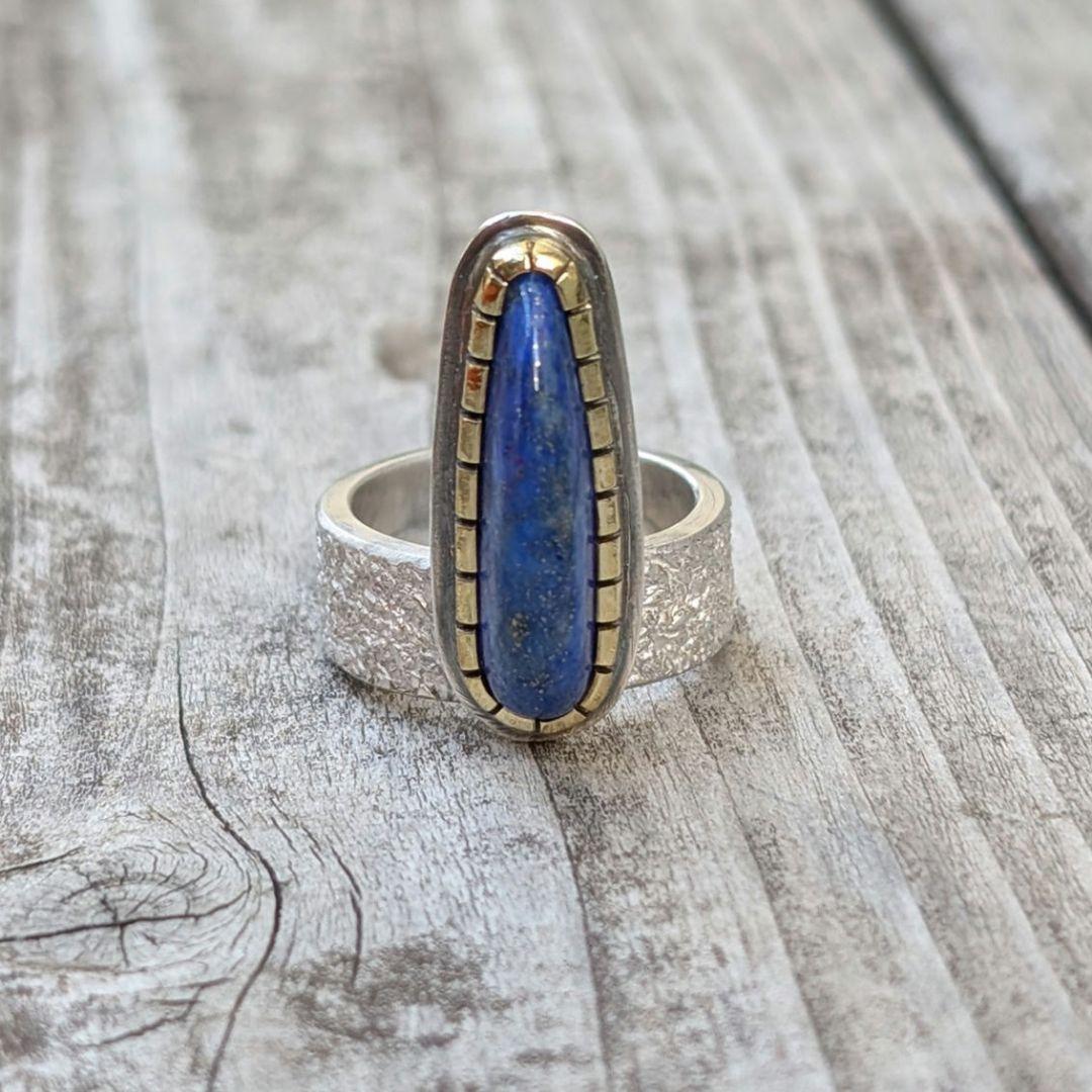 ハンドメイドのラピスラズリリング　インディアンジュエリー風　オールハンドメイド！