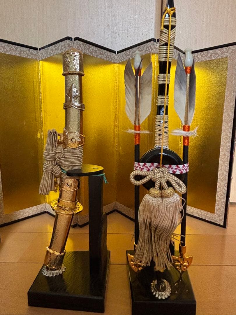 五月人形 小型 武士の兜と鎧