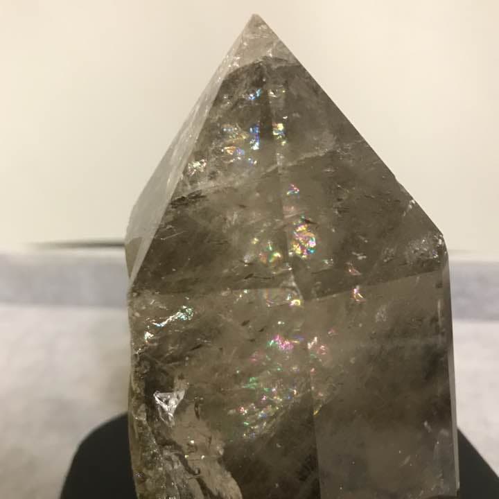 ★ラストバーゲンご奉仕品★レインボー♢【虹入りライトニング水晶六角柱】♡