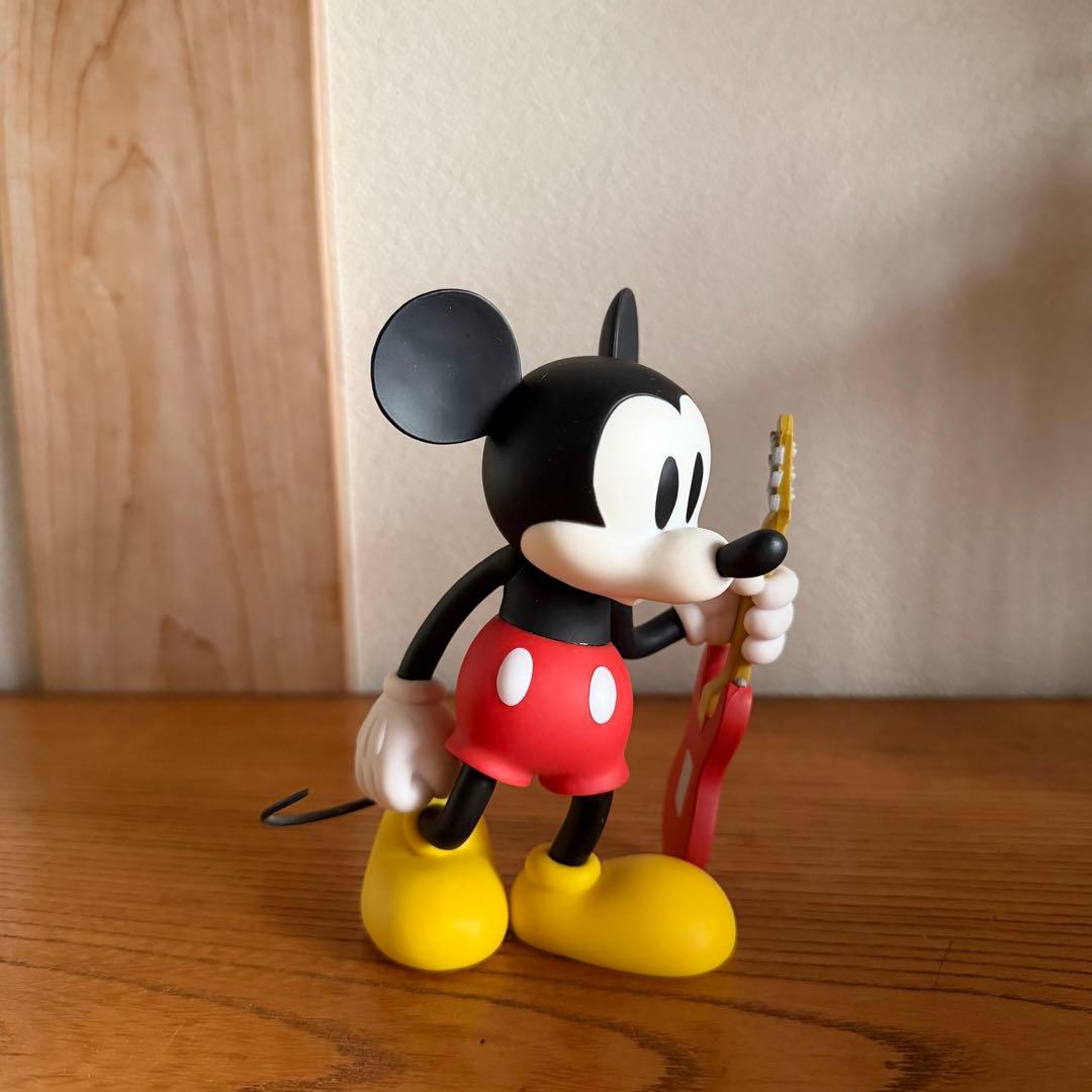 ナンバーナイン ミッキーマウス ギター フィギュア