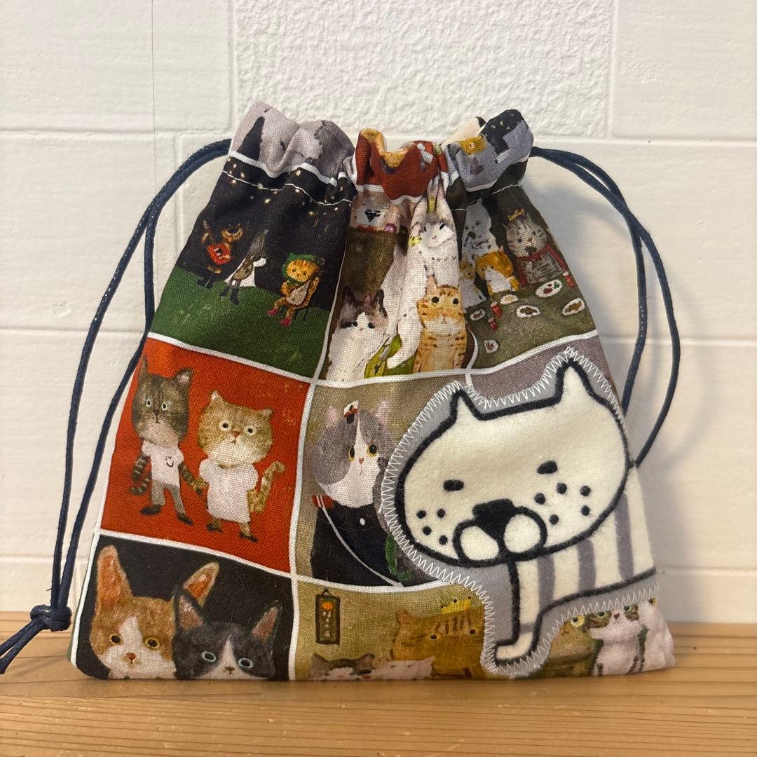 感謝価格　 巾着　猫柄　ハンドメイド　小物入れ　おやつ入れ　サニタリー入れ