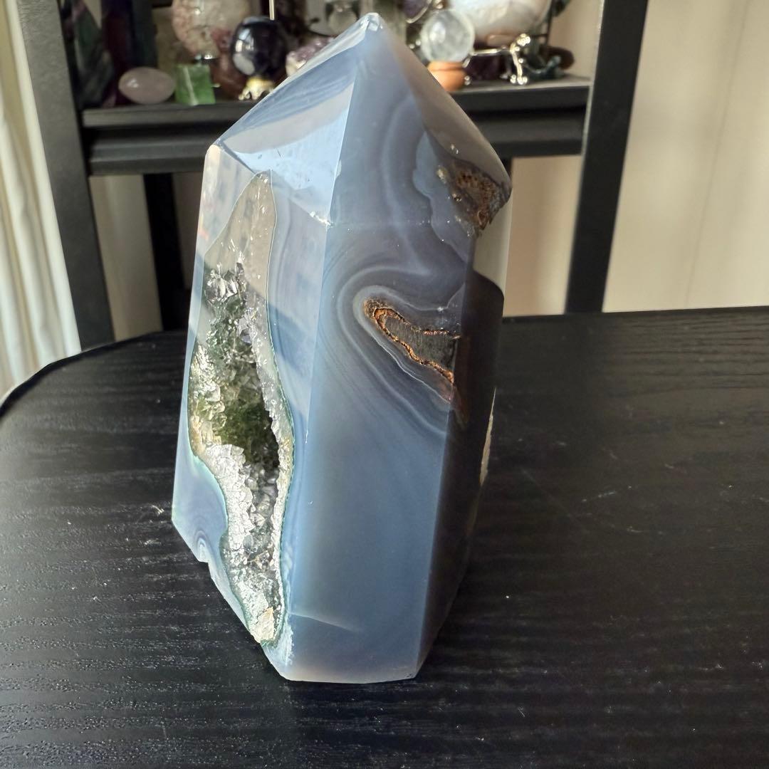 天然石ジオード付き　瑪瑙のポイント　置物NO.011216