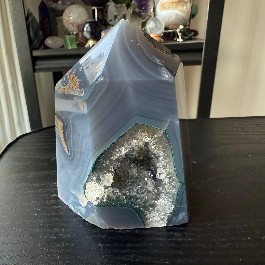 天然石ジオード付き　瑪瑙のポイント　置物NO.011216