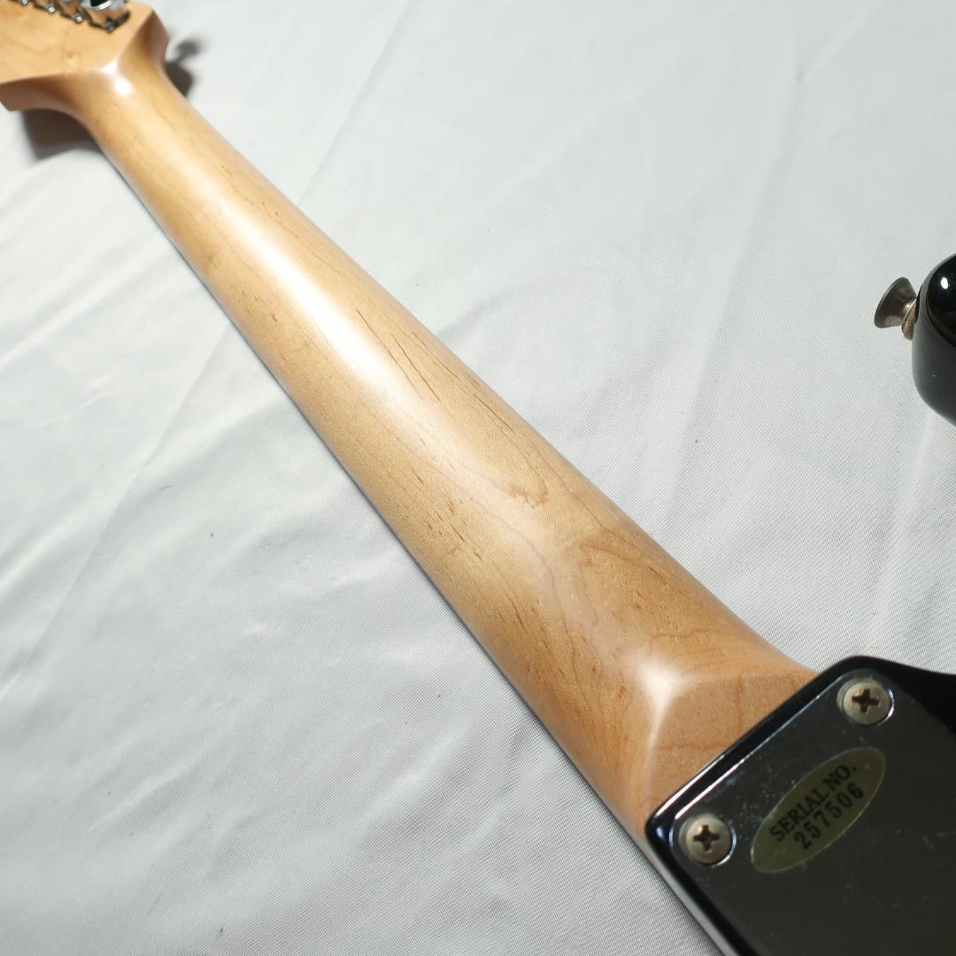 BUSKER'S エレキギター ストラトタイプ 3トーンサンバースト