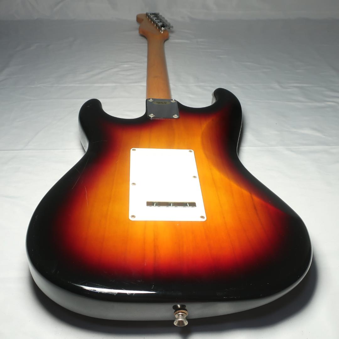 BUSKER'S エレキギター ストラトタイプ 3トーンサンバースト