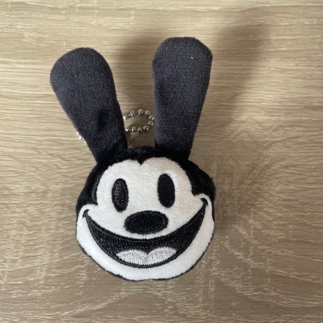オズワルド・ザ・ラッキー・ラビット ぬいぐるみキーホルダー - メルカリ
