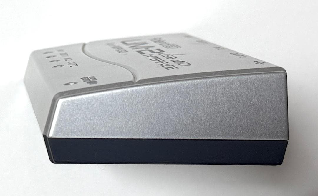 Roland UM-2 USB MIDIインターフェース 箱付・USB付