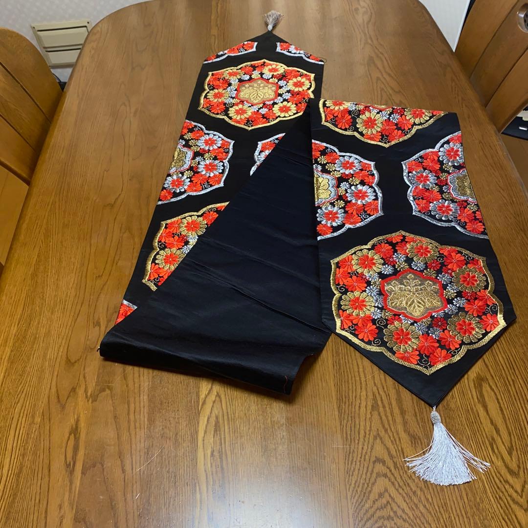 テーブルランナー 六弁大華紋 帯リメイク - メルカリ