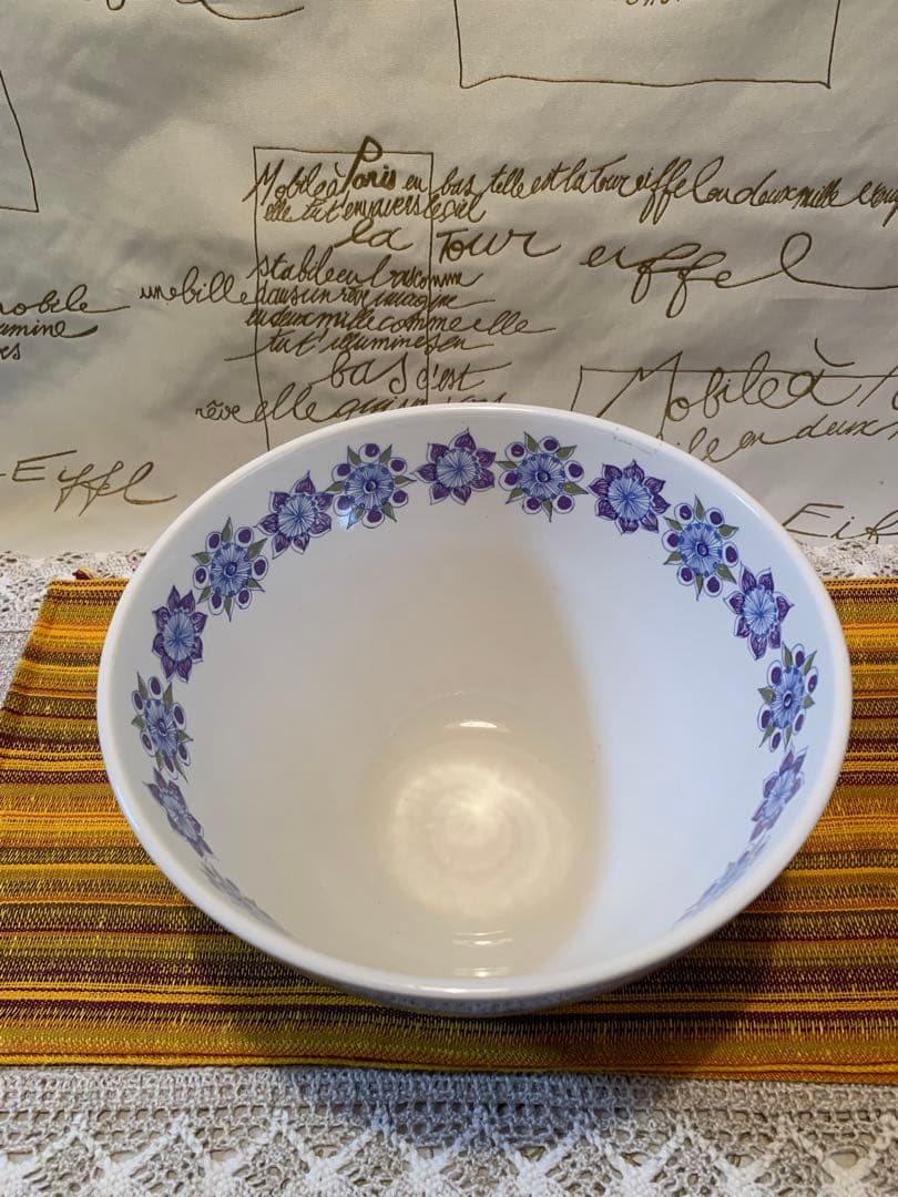 北欧ビンテージ　figgjo フィッギオ　Lotte柄の大きな可愛いボール美品！