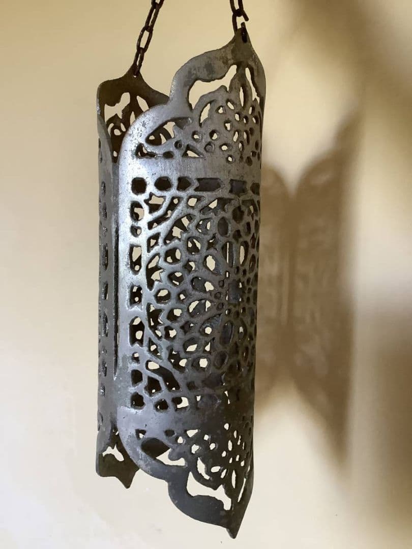 ☆SALE☆　透かし模様が素敵なオールドランプ　アラビアン　ビンテージ