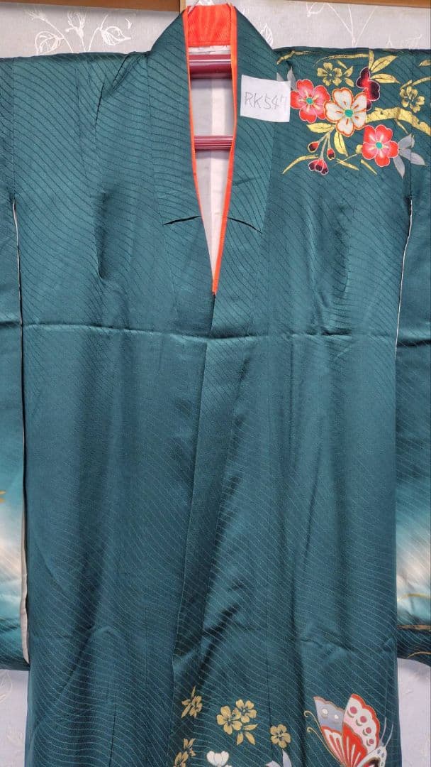 RK547子供着物重ね襟付き綺麗美品着丈131センチ裄丈54センチ7歳前後用正絹
