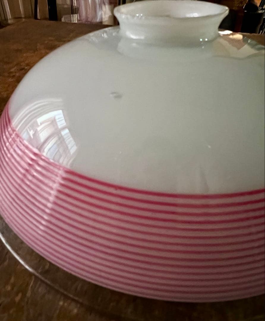 アンティーク　乳白ピンク螺旋電笠　ガラス　照明　灯り　大正ロマン　レトロ　古道具