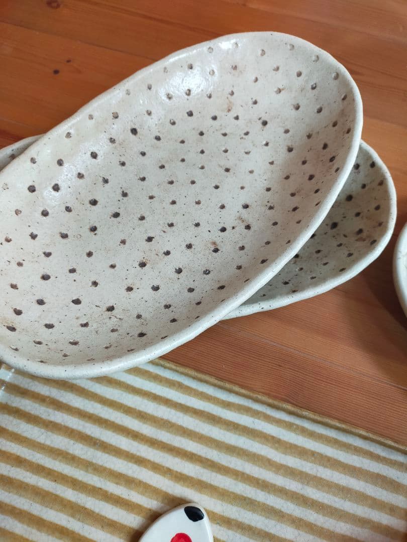 作家　金成潤子　吉田千穂　ドット皿　鉢　オーバルプレート　猫皿　プレート等