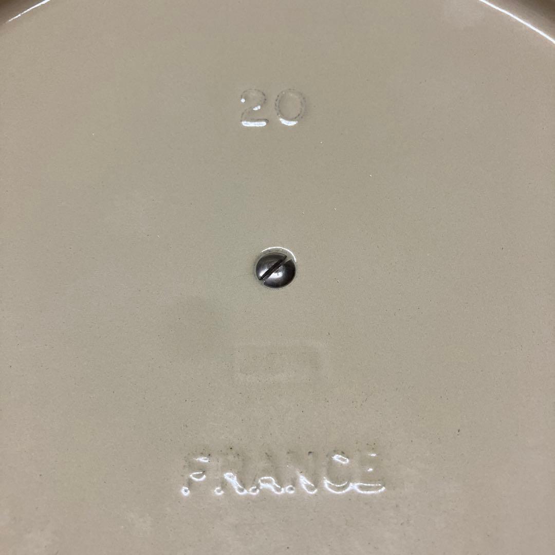 【新品未使用】20cm ル・クルーゼ ココット ロンド シグニチャー