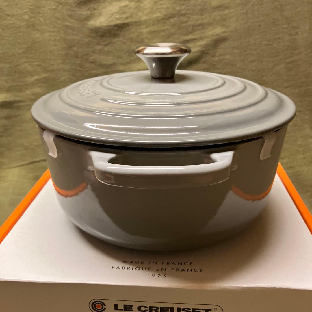 【新品未使用】20cm ル・クルーゼ ココット ロンド シグニチャー