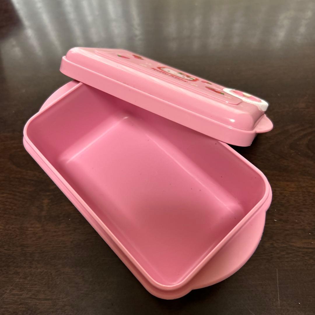 Hello Kitty いちご柄保存容器 2個セット 平成レトロ - メルカリ